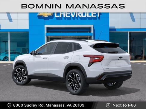 New 2026 Chevrolet Trax RS w/ Sunroof Package FWD image 4