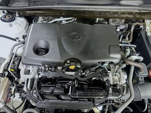 Used 2021 Toyota Camry SE image 9