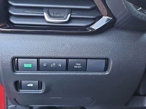 Certified 2025 Nissan Sentra SV FWD image 15