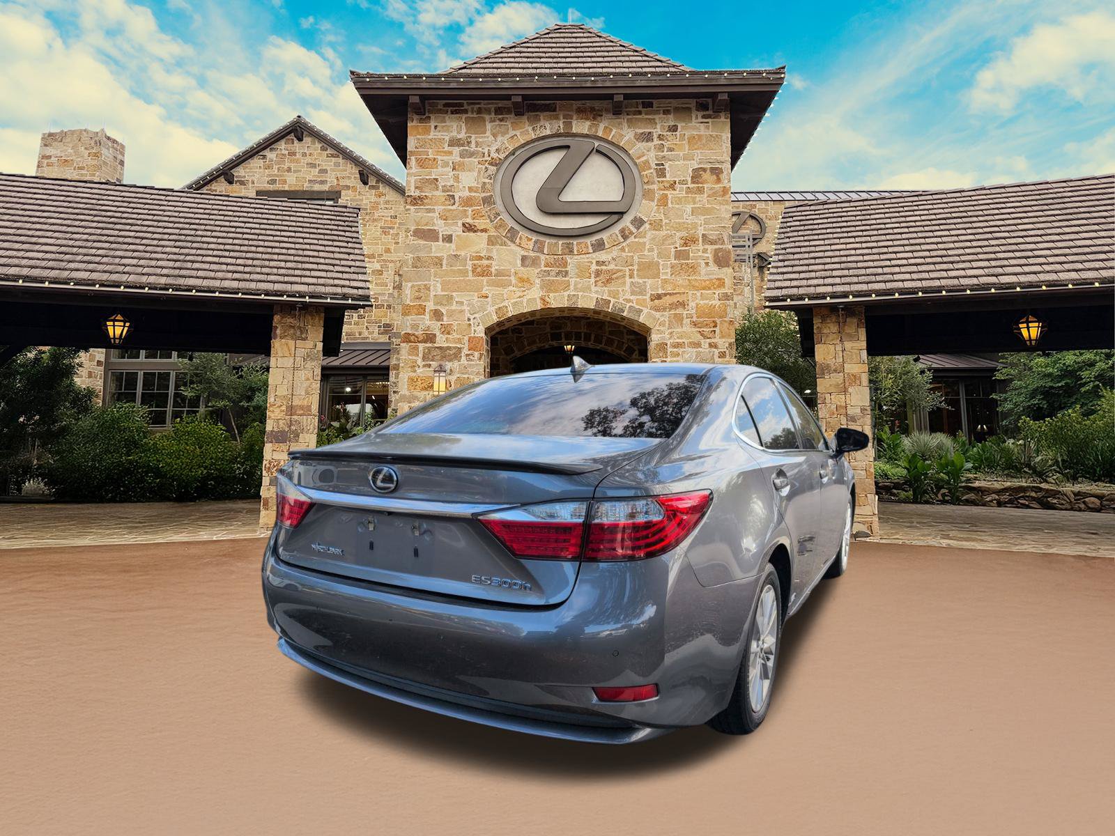 Used 2015 Lexus ES 300h w/ Navigation System Package FWD image 3