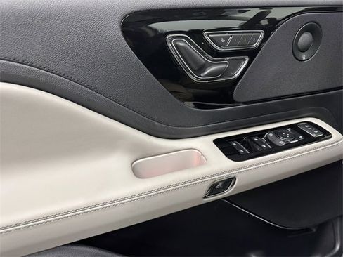 New 2025 Lincoln Aviator Reserve w/ Illumination Package image 37