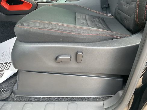 Used 2023 Nissan Frontier PRO-4X w/ Pro Convenience Package AWD/4WD image 9