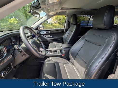 Used 2023 Ford Explorer Limited w/ Limited Technology Package AWD/4WD image 10