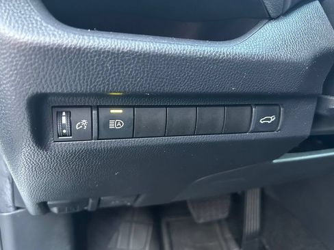 Used 2025 Toyota RAV4 XLE w/ Convenience Package FWD image 19