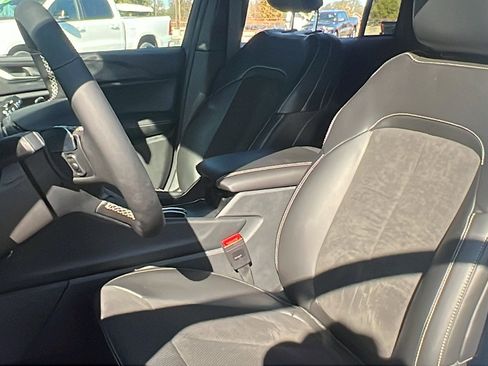 New 2025 Jeep Grand Cherokee Altitude image 16