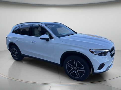 Certified 2026 Mercedes-Benz GLC 300 image 6