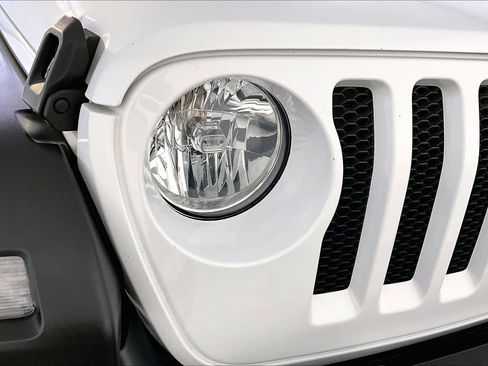 Used 2020 Jeep Wrangler Sport AWD/4WD image 26