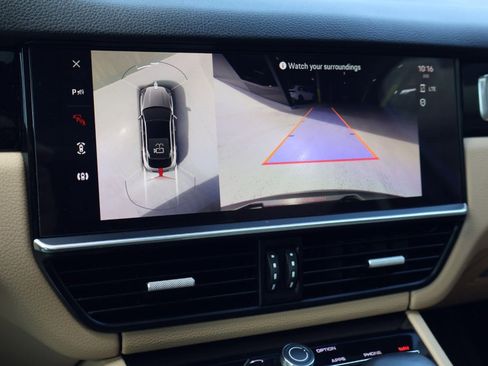 Certified 2023 Porsche Cayenne Platinum Edition AWD/4WD image 19