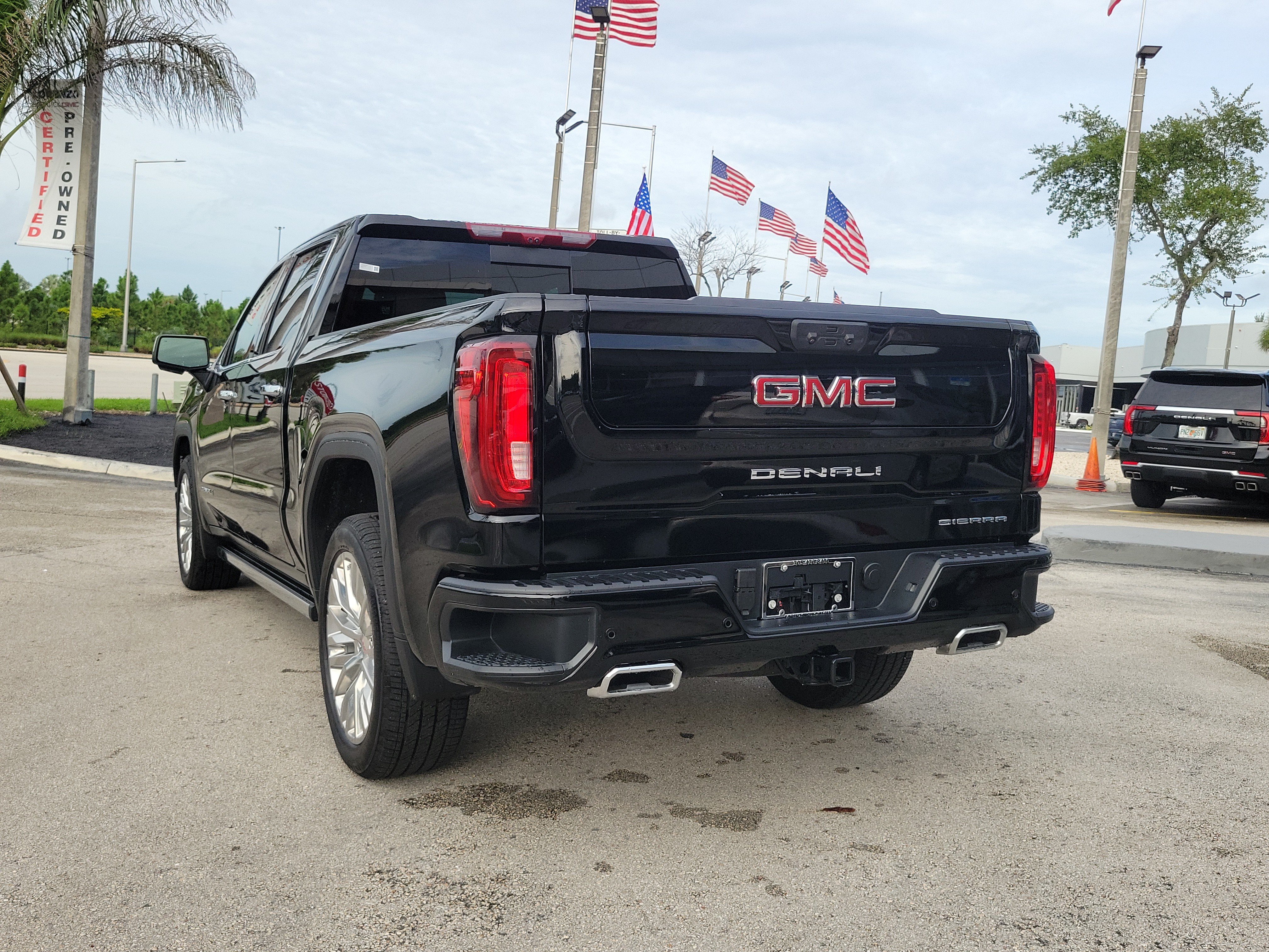 Used 2026 GMC Sierra 1500 Denali w/ Technology Package RWD image 7