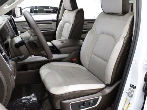 Used 2025 RAM 1500 Laramie image 11