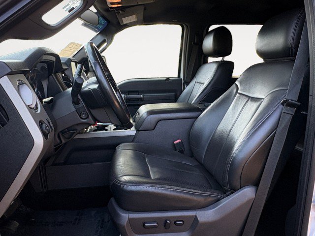 Used 2015 Ford F250 Lariat w/ Lariat Interior Package AWD/4WD image 9