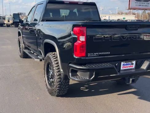 Used 2024 Chevrolet Silverado 2500 Custom w/ Custom Convenience Package image 2