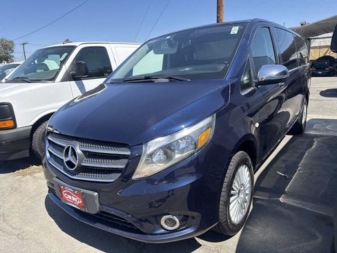 Used 2020 Mercedes-Benz Metris image 8