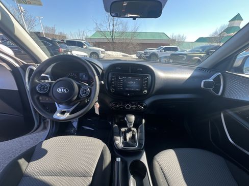 Used 2021 Kia Soul LX image 22