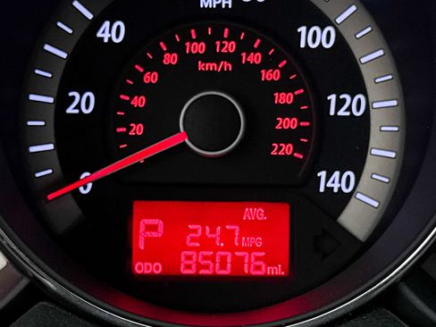 Used 2013 Kia Forte Koup EX FWD image 25