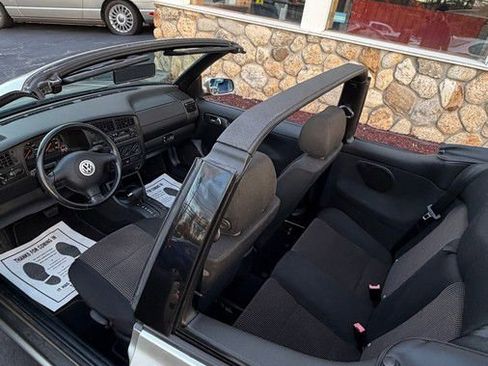 Used 2001 Volkswagen Cabrio GLS image 35
