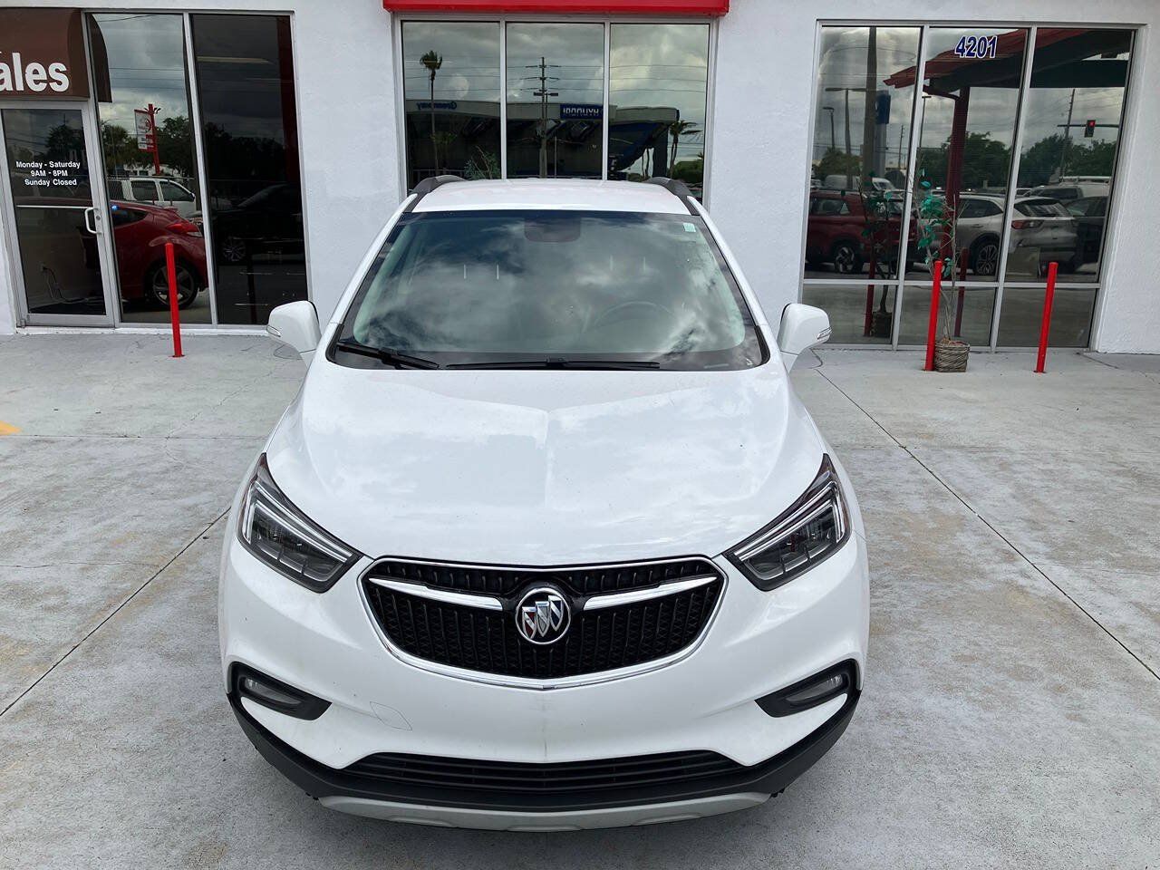 Used 2020 Buick Encore Essence FWD image 8