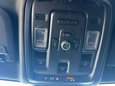 Certified 2024 Cadillac Escalade Sport image 25