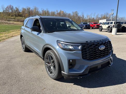 New 2026 Ford Explorer ST w/ Sun And Sound Package image 7