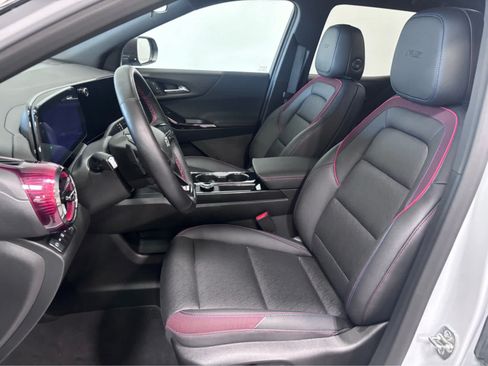 Used 2026 Chevrolet Equinox RS AWD/4WD image 13