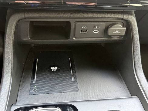 Used 2023 Honda Pilot Touring image 26