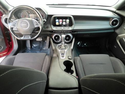 Used 2017 Chevrolet Camaro LT w/ Technology Package RWD image 5