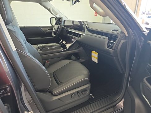 New 2026 INFINITI QX80 Luxe w/ Cargo Package AWD/4WD image 9