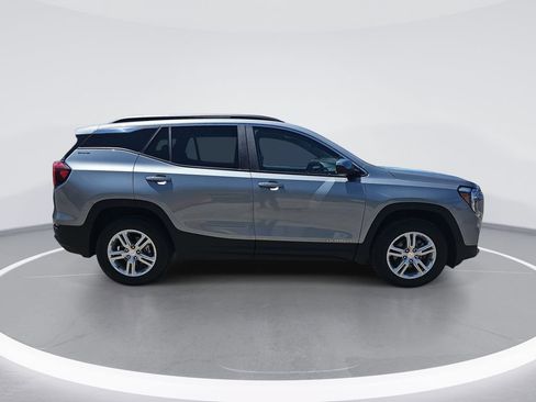 Certified 2023 GMC Terrain SLE w/ Driver Convenience Package AWD/4WD image 2