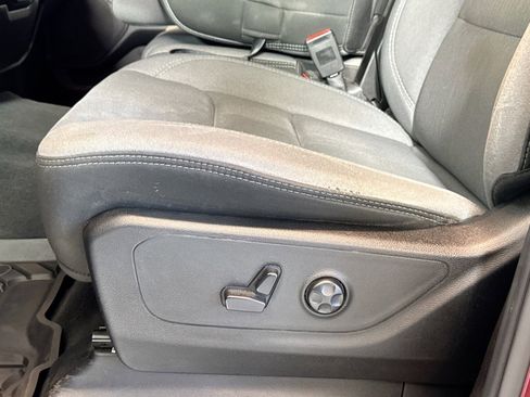 Used 2019 RAM 1500 Big Horn image 17