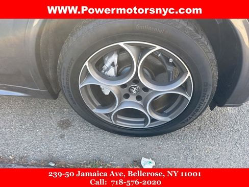 Used 2023 Alfa Romeo Stelvio Ti AWD/4WD image 10