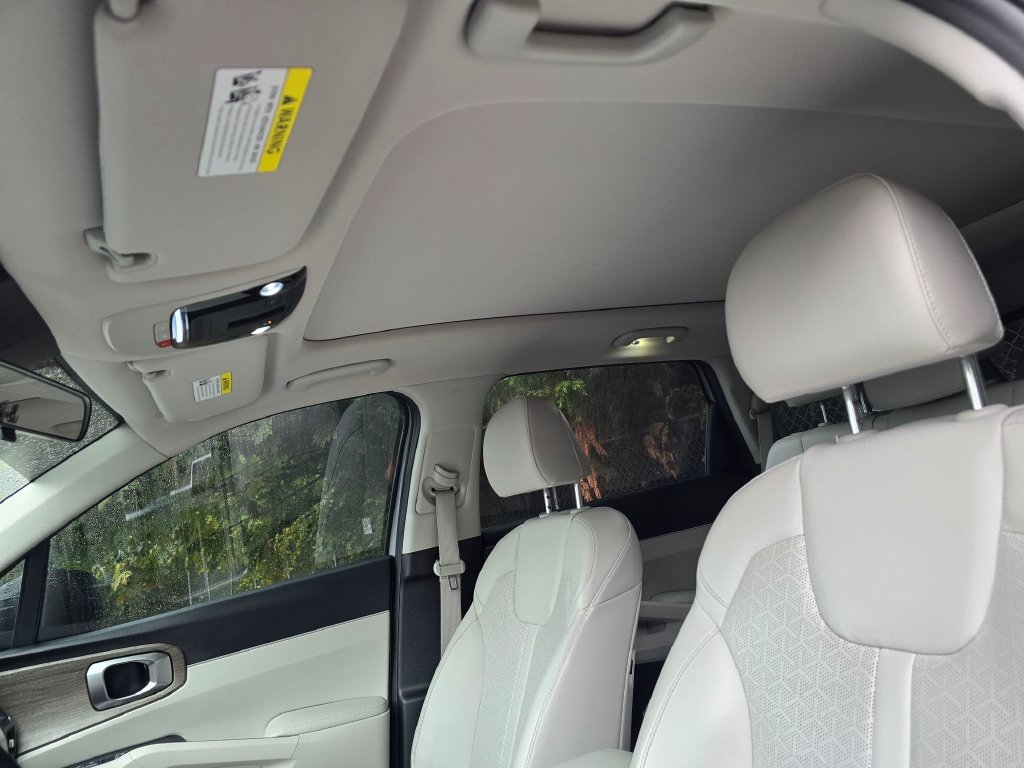 Certified 2023 Kia Sorento S w/ Panoramic Sunroof Package AWD/4WD image 13