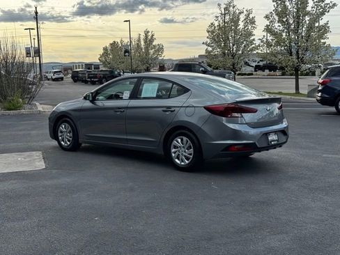 Used 2019 Hyundai Elantra SE w/ Cargo Package FWD image 8