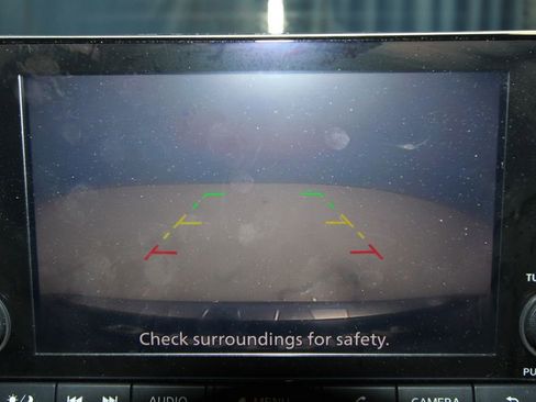 Used 2023 Nissan Rogue SV image 13