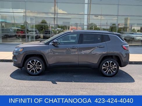 Used 2022 Jeep Compass Limited AWD/4WD image 2