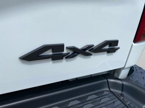 Used 2025 RAM 2500 Laramie w/ Night Edition AWD/4WD image 18