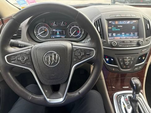 Used 2017 Buick Regal Sport Touring FWD image 9