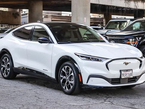 Used 2023 Ford Mustang Mach-E Premium image 3