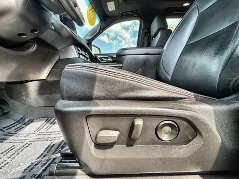 Used 2021 Chevrolet Tahoe RST w/ Luxury Package AWD/4WD image 14
