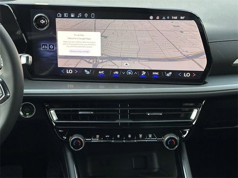 New 2026 Chevrolet Traverse LT image 13