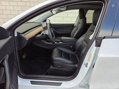 Used 2020 Tesla Model Y Long Range image 22