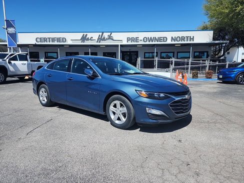 Used 2024 Chevrolet Malibu LS image 1