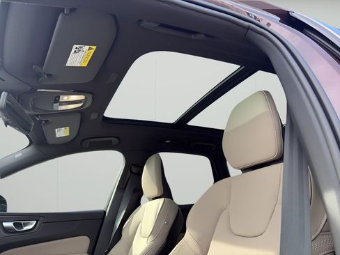 New 2026 Volvo XC60 B5 Core image 14
