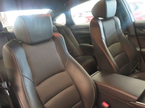 Used 2021 Honda Accord Sport image 27