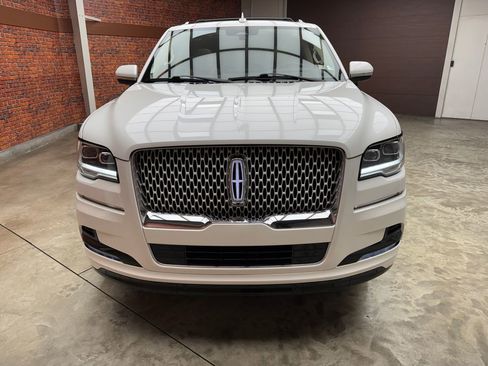 Used 2024 Lincoln Navigator L Reserve AWD/4WD image 9