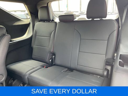 Used 2026 Chevrolet Traverse RS w/ LPO, Floor Liner Package FWD image 17