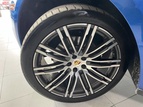 Used 2017 Porsche Macan image 12