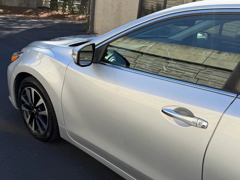 Used 2018 Nissan Altima 2.5 SL FWD image 36