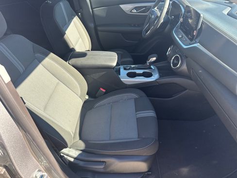 Used 2025 Chevrolet Blazer LT image 13
