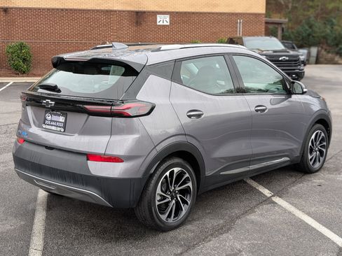 Used 2023 Chevrolet Bolt EUV Premier image 9