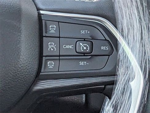 New 2025 Jeep Grand Cherokee L Altitude image 18